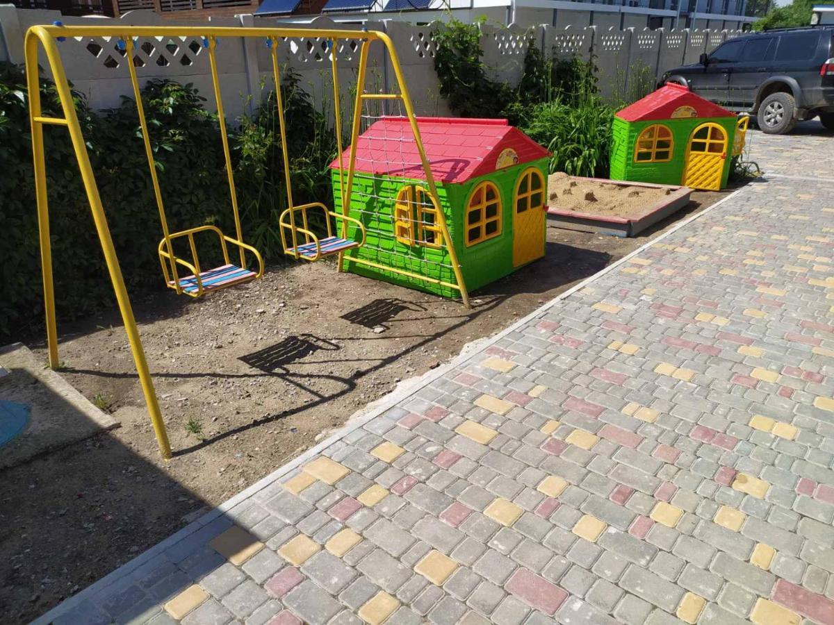 Гостиница "Атлант" Zaliznyi Port Extérieur photo